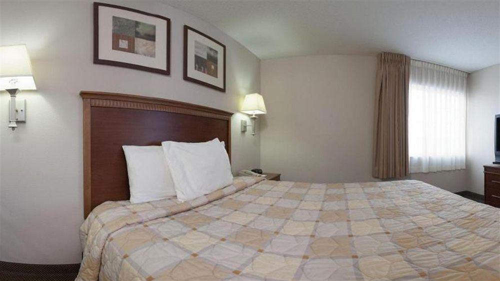 Candlewood Suites Fort Wayne - Nw By Ihg Екстериор снимка