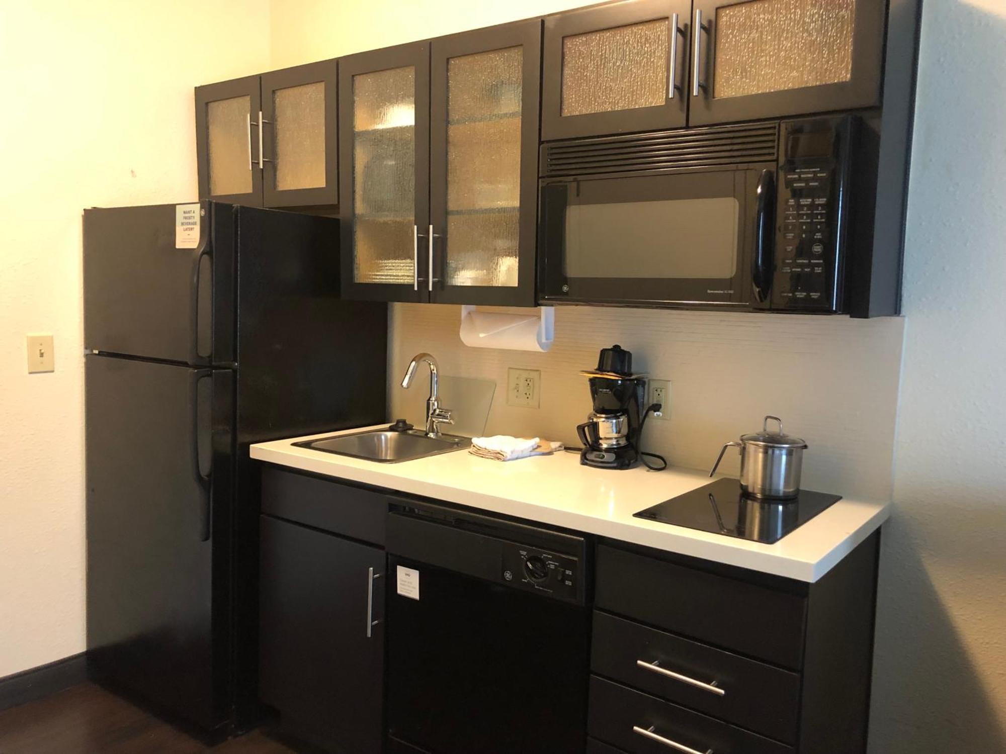 Candlewood Suites Fort Wayne - Nw By Ihg Екстериор снимка